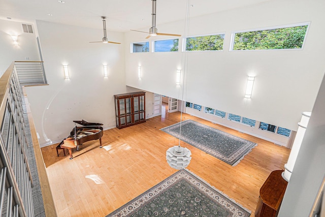 20 Hiawatha Dr, Battle Creek, MI 49015 - living room featuring wood finished floors and a ceiling fan