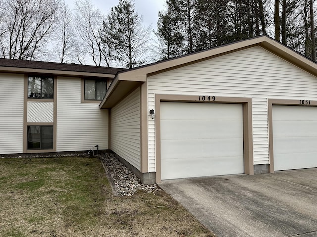 1049 Leroux Rd, Muskegon, MI 49441 - exterior space