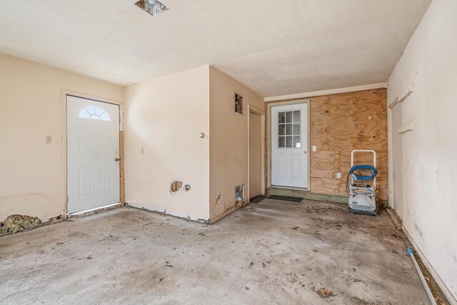 11886 Riverside Dr, White Pigeon, MI 49099 - property entrance featuring a patio area