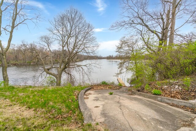 11886 Riverside Dr, White Pigeon, MI 49099 - view of water feature