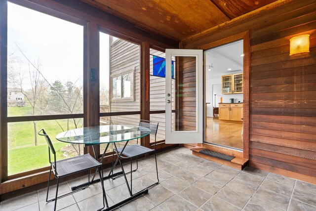 4138 W Loch Alpine Dr, Ann Arbor, MI 48103 - view of sunroom / solarium