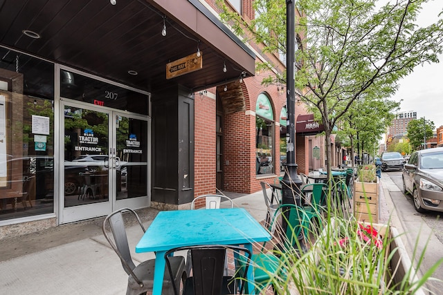 113 S Fourth Ave Unit 6, Ann Arbor, MI 48104 - view of patio