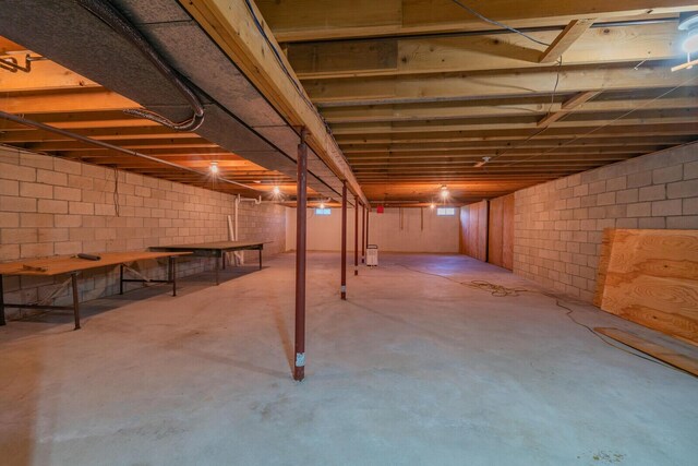 373 W Brooks St, Newaygo, MI 49337
