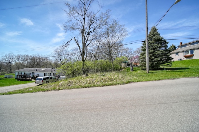 324 Amos St, Jackson, MI 49203 - photo 2