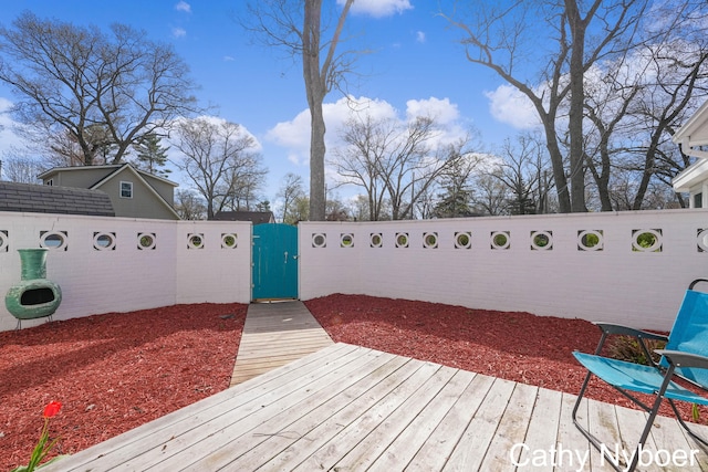 2233 Mills Ave, Muskegon, MI 49445 - view of deck