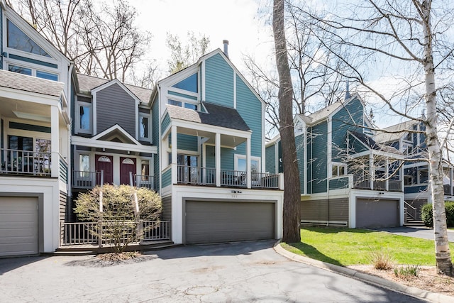 285 Mulholland Ave, Ann Arbor, MI 48103 - view of front of property with aphalt driveway