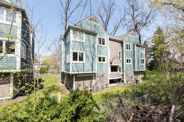 285 Mulholland Ave, Ann Arbor, MI 48103 - rear view of house featuring central AC
