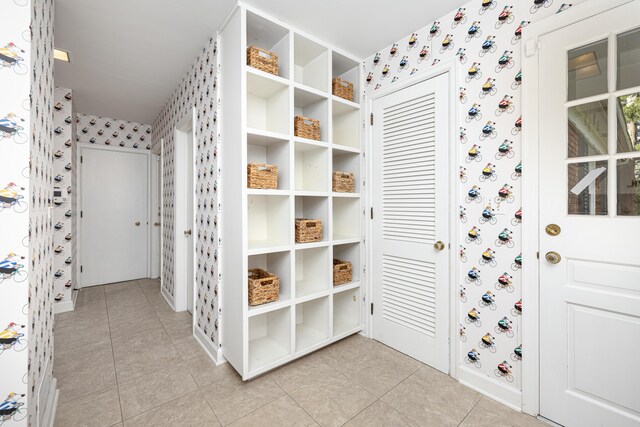 1060 Chestnut St, Ann Arbor, MI 48104 - interior space featuring light tile patterned floors