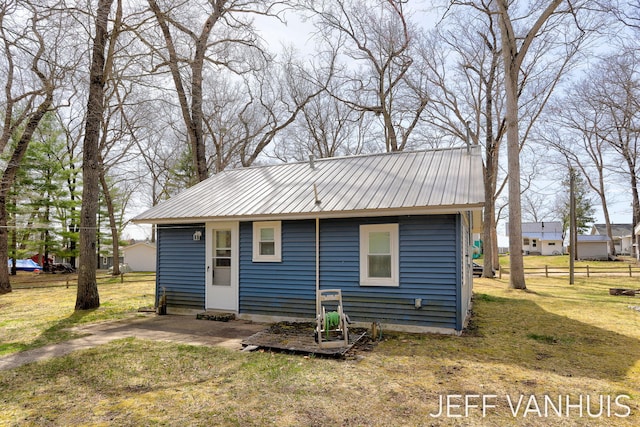 7848 W Minising Point Dr, Baldwin, MI 49304 - view of outbuilding featuring fence