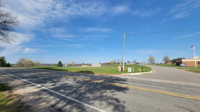 2180 Harwood Rd, Ionia, MI 48846