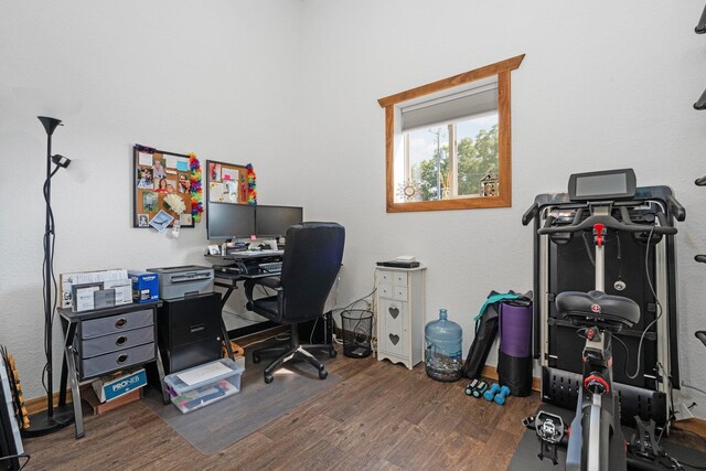 9528 Lee Rd, Jackson, MI 49201 - office featuring baseboards and wood finished floors