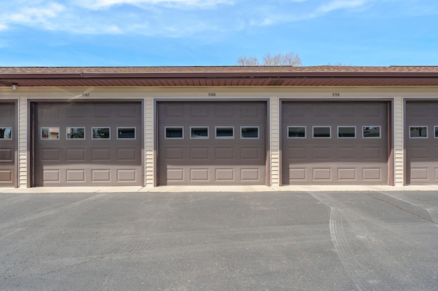 5160 Green Meadow Rd, Kalamazoo, MI 49009 - view of garage