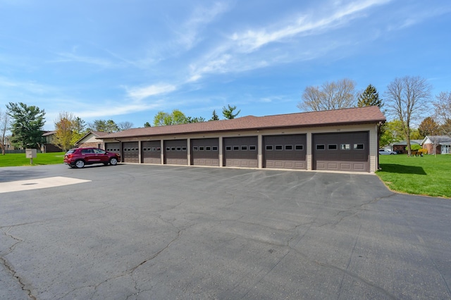5160 Green Meadow Rd, Kalamazoo, MI 49009 - view of garage