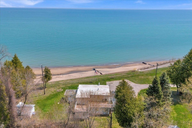 7226 Lakeview Dr, Lexington, MI 48450 - water view