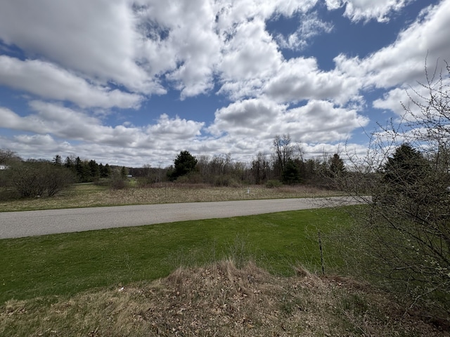 14938 Glastonbury Dr, Gowen, MI 49326
