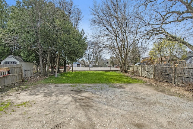 1146 Hall St SE, Grand Rapids, MI 49507 - view of yard featuring fence