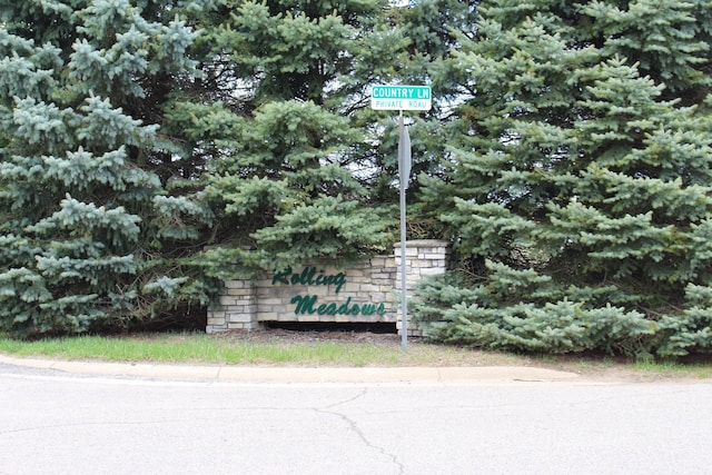 17105 Country Dr, Manchester, MI 48158