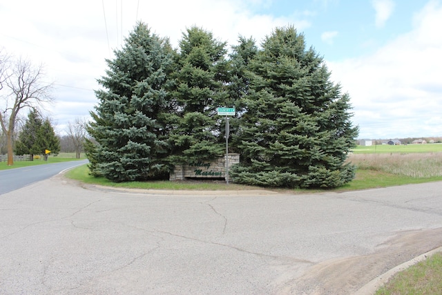 17105 Country Dr, Manchester, MI 48158