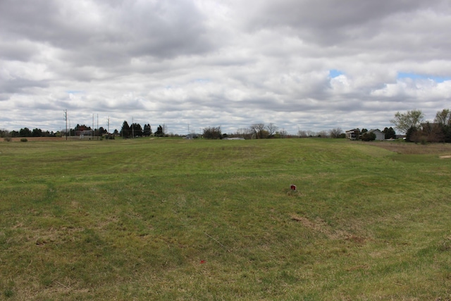 17105 Country Dr, Manchester, MI 48158