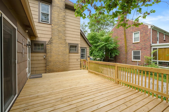 1021 Roseland Ave, Kalamazoo, MI 49001 - view of wooden terrace