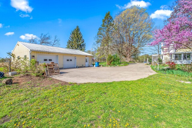 view of detached garage