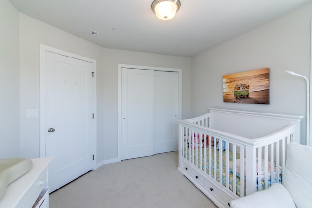 2841 Hardwick Rd, Ann Arbor, MI 48105 - bedroom featuring carpet floors and a closet
