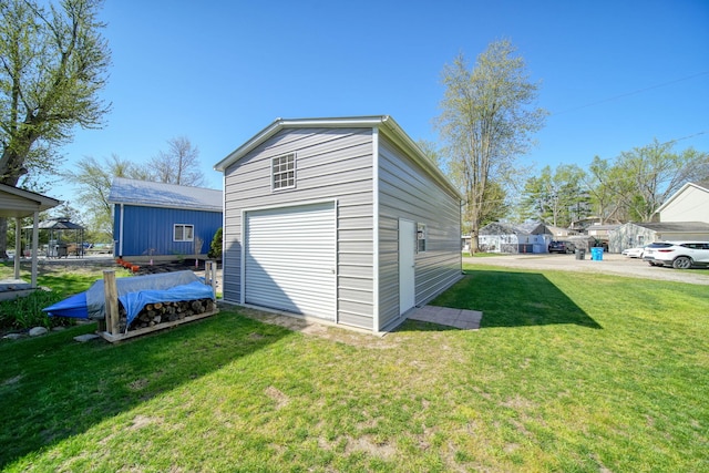 5576 Rays Dr, Onsted, MI 49265 - view of garage