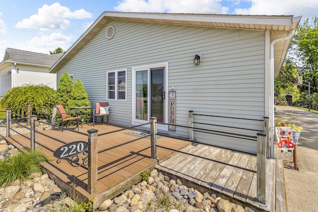 220 Nottingham Dr, Brooklyn, MI 49230 - view of wooden terrace