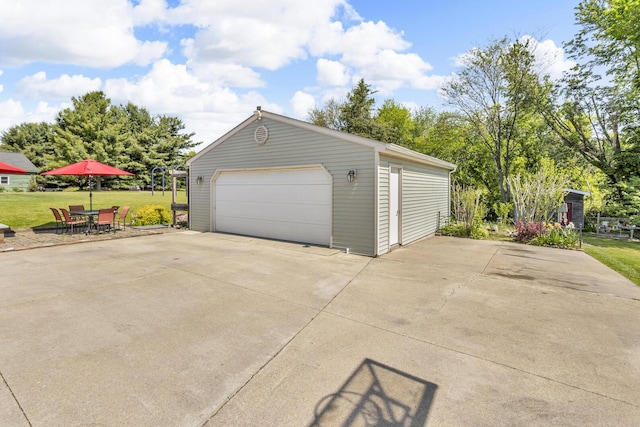 220 Nottingham Dr, Brooklyn, MI 49230 - view of detached garage