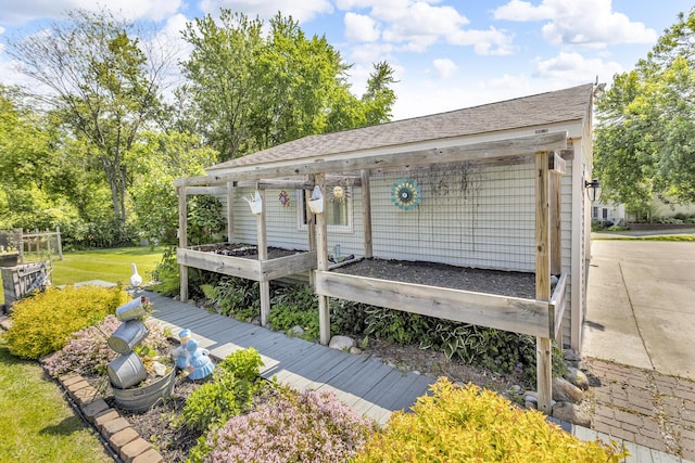 220 Nottingham Dr, Brooklyn, MI 49230 - view of wooden deck