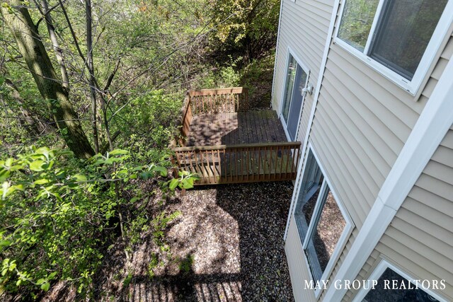 3729 Windshire Dr SE, Grand Rapids, MI 49546 - view of yard featuring a deck