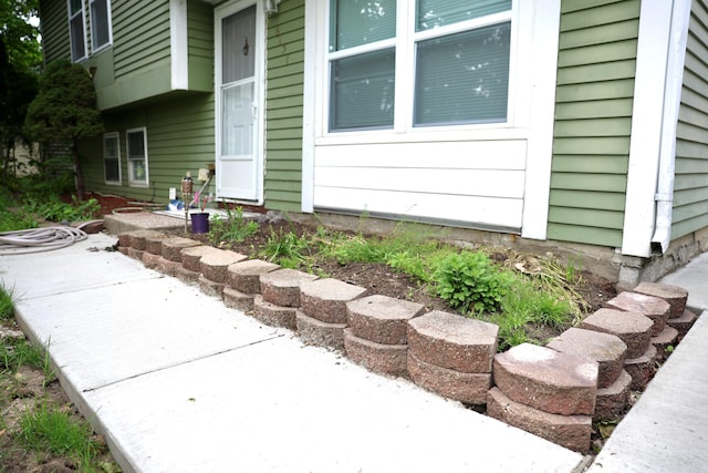 6131 S Mohawk Ave, Ypsilanti, MI 48197 - view of property entrance