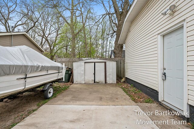 exterior space featuring fence