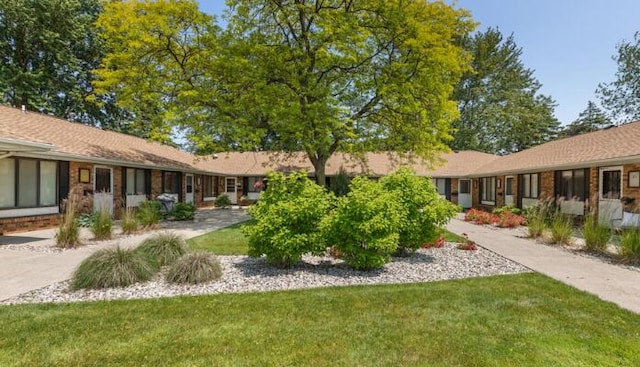 19 Old Mill Dr Unit 12, Holland, MI 49423 - view of grassy yard