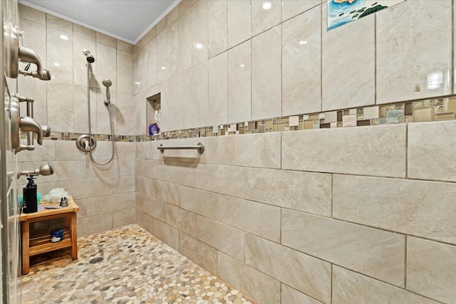 11771 Shenandoah Dr, Green Oak Twp, MI 48178 - full bathroom featuring tiled shower and crown molding