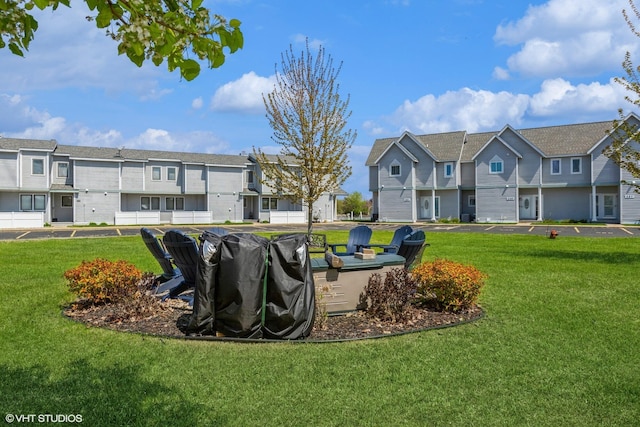 257 Shoreview Way Unit 9, Saint Joseph, MI 49085 - surrounding community featuring a residential view and a lawn