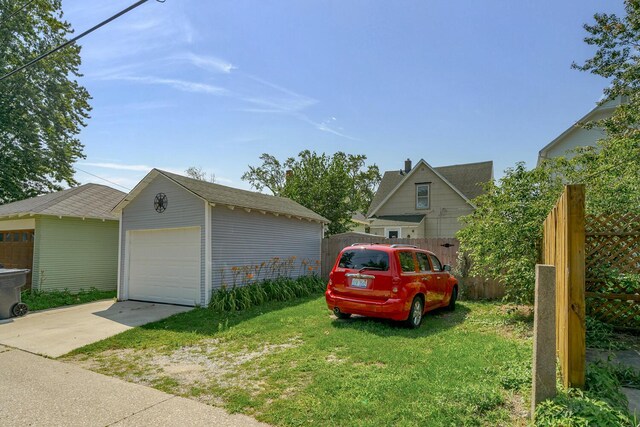 815 Wolcott Ave, Saint Joseph, MI 49085 - detached garage featuring driveway