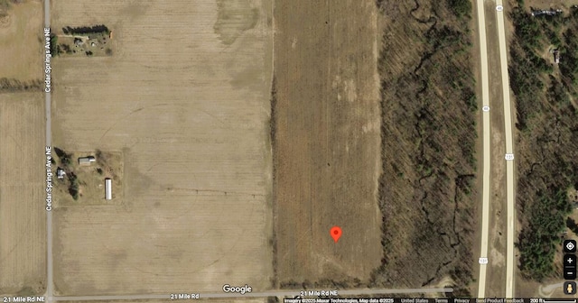5051 21 Mile Rd NE, Sand Lake, MI 49343