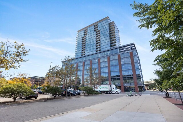144 Oakes St SW Unit 1905, Grand Rapids, MI 49503 - view of building exterior