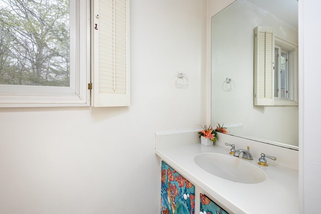 3949 Waldenwood Dr, Ann Arbor, MI 48105 - bathroom with vanity