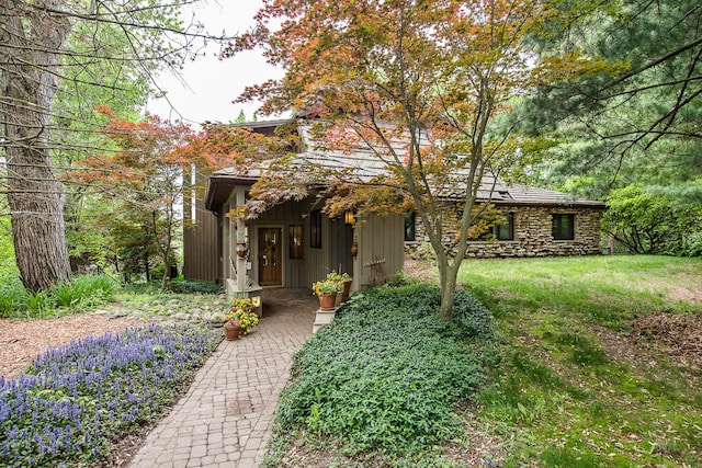 10985 E Pleasant Lake Rd, Manchester, MI 48158 - view of front of home featuring stone siding