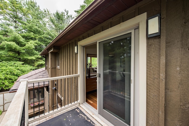 10985 E Pleasant Lake Rd, Manchester, MI 48158 - view of doorway to property