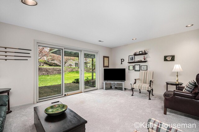 1334 Thornberry Ct W, Grand Rapids, MI 49546 - living area featuring baseboards, visible vents, recessed lighting, and carpet floors