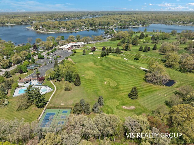 201 S Lake Ave, Spring Lake, MI 49456