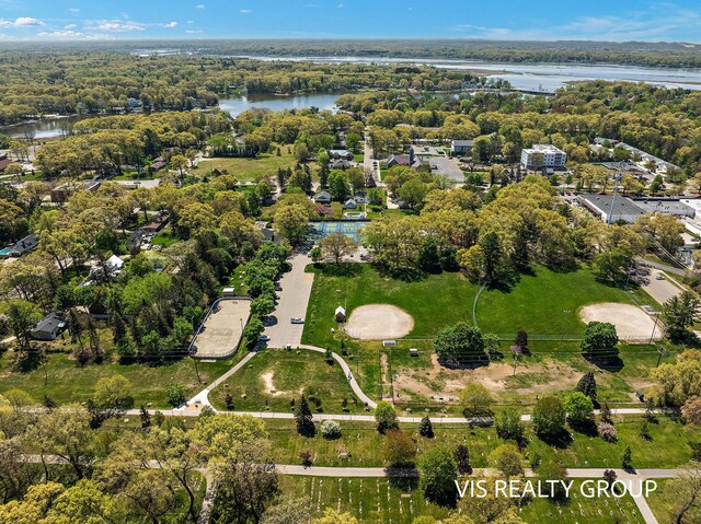 201 S Lake Ave, Spring Lake, MI 49456