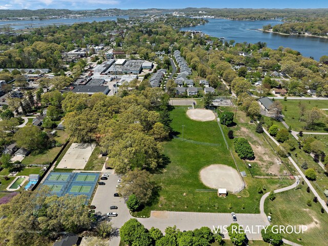 201 S Lake Ave, Spring Lake, MI 49456