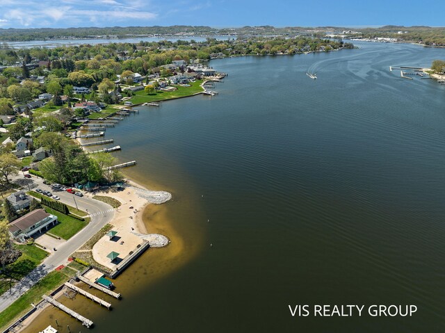 201 S Lake Ave, Spring Lake, MI 49456