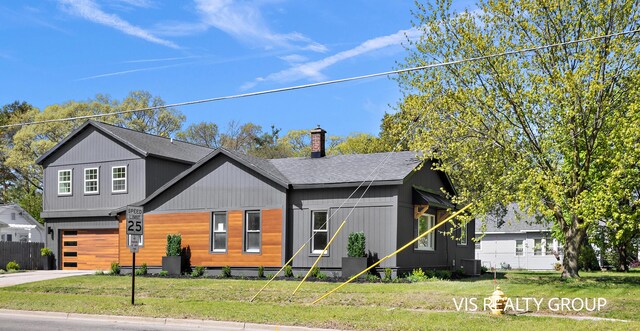 201 S Lake Ave, Spring Lake, MI 49456