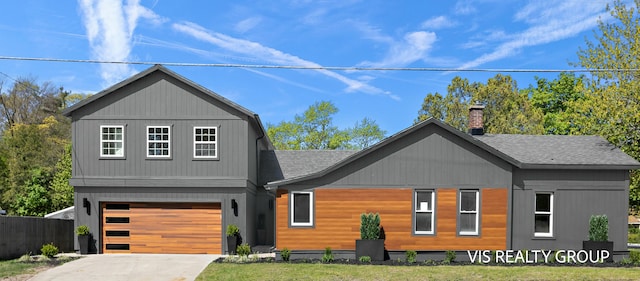 201 S Lake Ave, Spring Lake, MI 49456