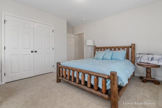 7177 Longview Ct, Delton, MI 49046 - carpeted bedroom featuring a closet